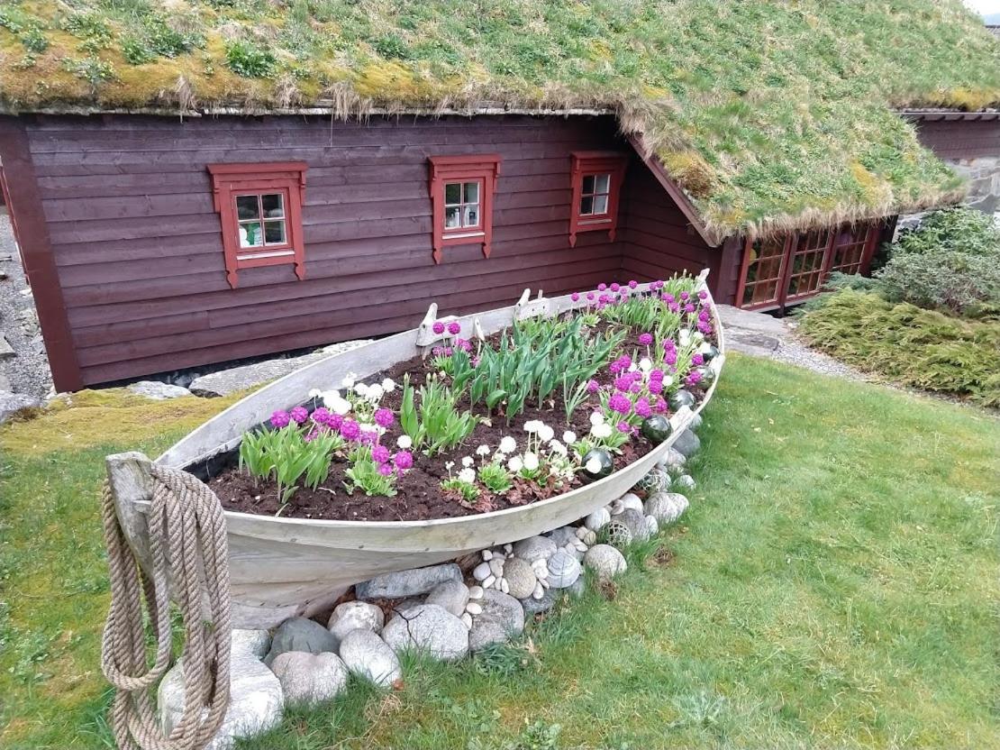 Orheimstunet - Gardsferie For Storfamilien Der Ogsa Hunden Er Velkommen Starheim Extérieur photo
