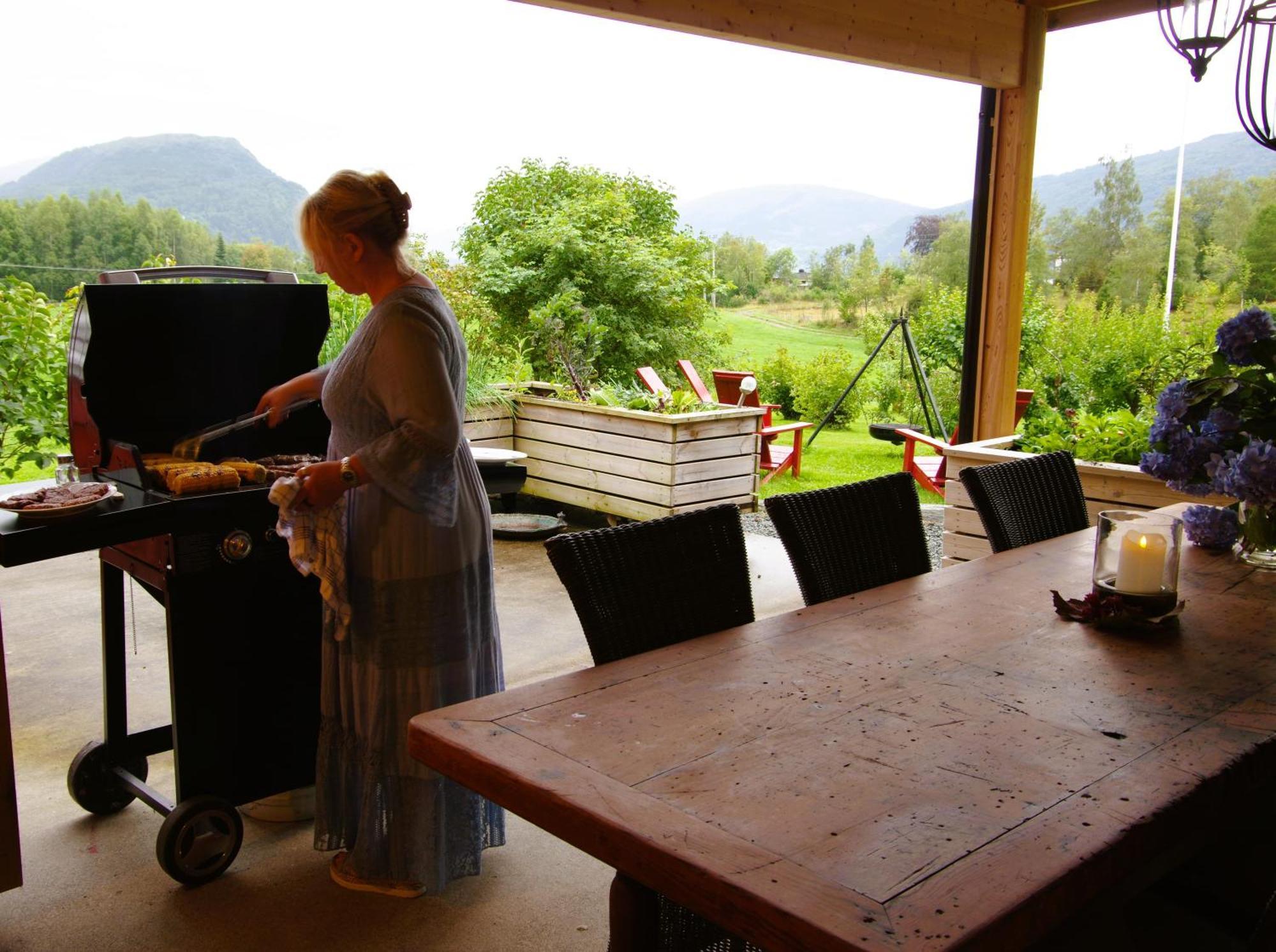 Orheimstunet - Gardsferie For Storfamilien Der Ogsa Hunden Er Velkommen Starheim Extérieur photo